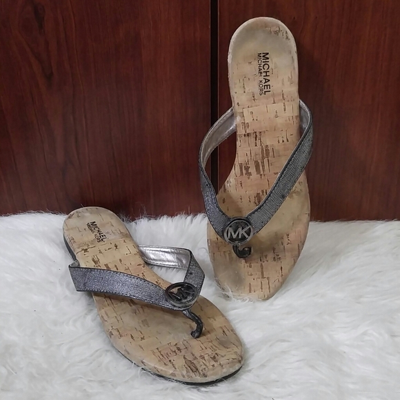 Michael Kors Youth 4 Demi Macie Gunmetal Sandal - Picture 2 of 5